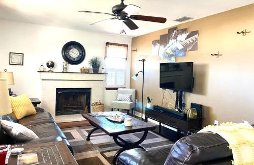 Beautiful Waterfront Home Less Than 7 mins to Beaches - Foto 32