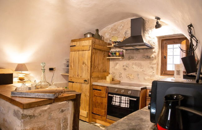 Dandy Villas Tower House Built in 17th Century Pool - Photo 32