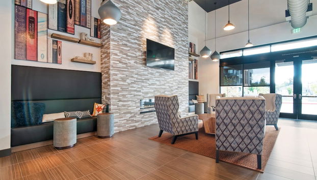 Coin salon dans le hall