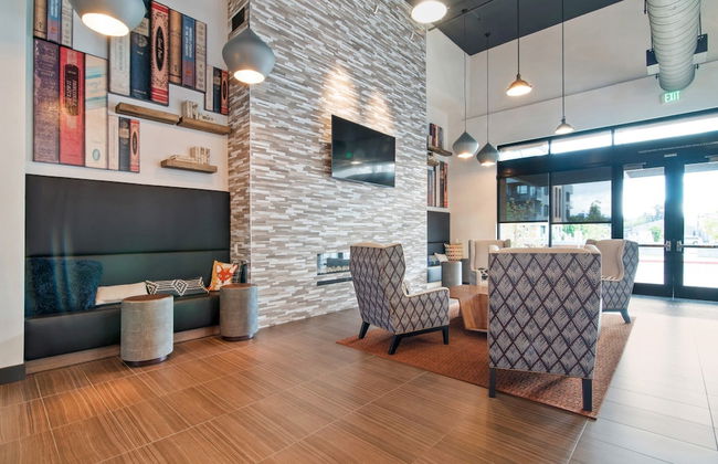 Global Luxury Suites in Menlo Park - Photo 3