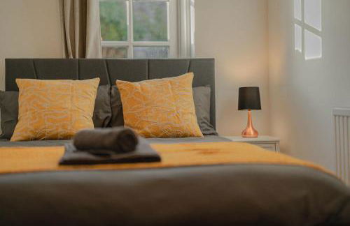 Cosy 3BR House by D3 Short Stay, Sleeps 8, Free on-site Parking & Garden - Foto 28