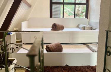 Casa estilo chale dúplex com 3 quartos, churrasqueira, balanço, chuveirão e a uma quadra da praia - Foto 31