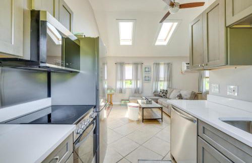 Close to Beach and P-Town! Cottage with Bay Views - Foto 9