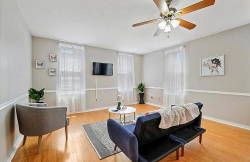 Cozy 1BR w Deck Near Rittenhouse - Foto 4
