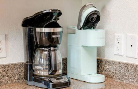 The Outlook - Spa and deck views of Hill Country - Foto 25