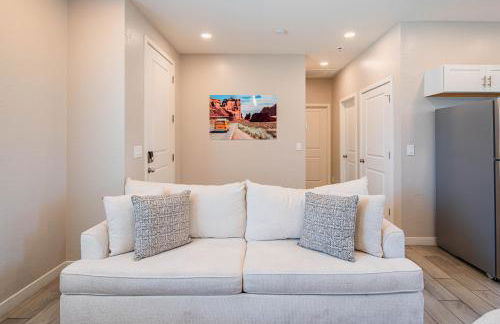 Serene 2BR Home with Premium Beds - Foto 79