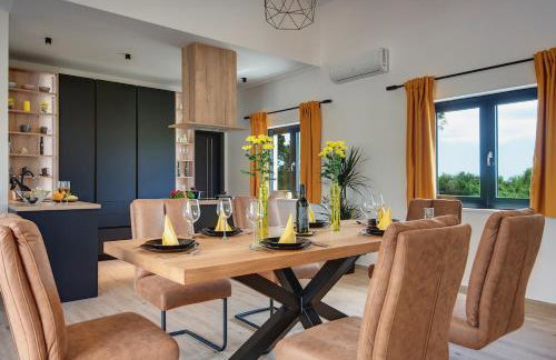 Radola residence by Radola family - Photo 7