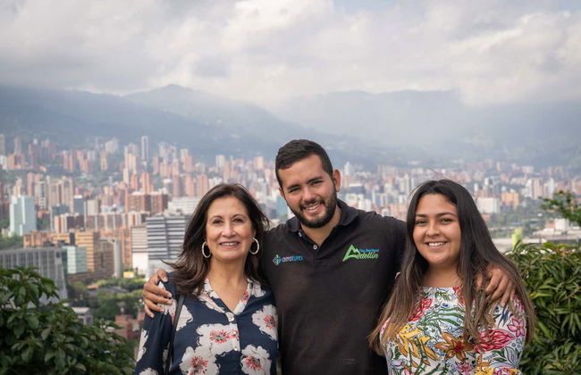 Tour di Medellín in chiva rumbera - Foto 7