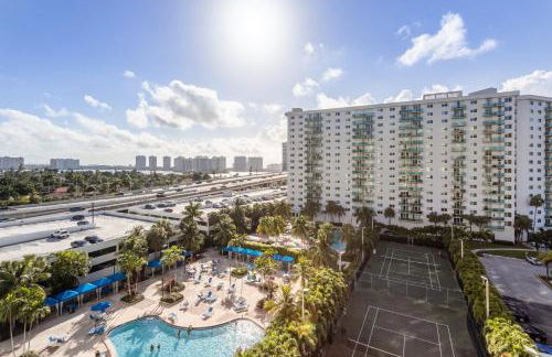 Sunny Isles Ocean Reserve Condo Apartments - Foto 22