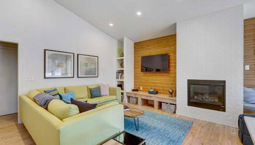 Fireplace and Deck Modern Cabin in Grand Lake! - Foto 4