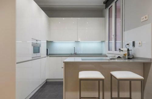 Amplio y Confortable en el Casco Viejo con Parking Privado - Foto 12