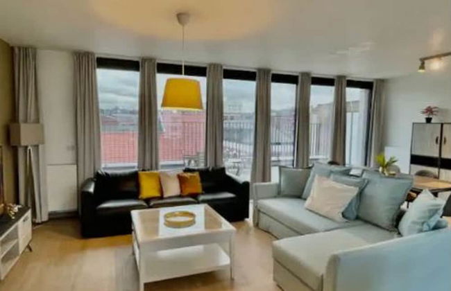 Modern 2BR Penthouse Near Diamond District by Oneluxstay - Foto 1