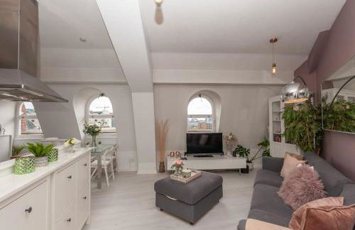 Shoppers Oasis - Heart of Leeds City Centre - Pass the Keys - Foto 12