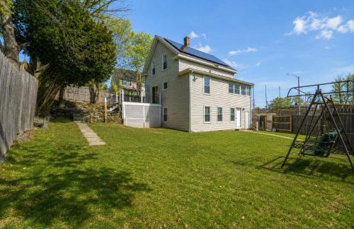 Home Near Parks & Downtown Worcester - Foto 4