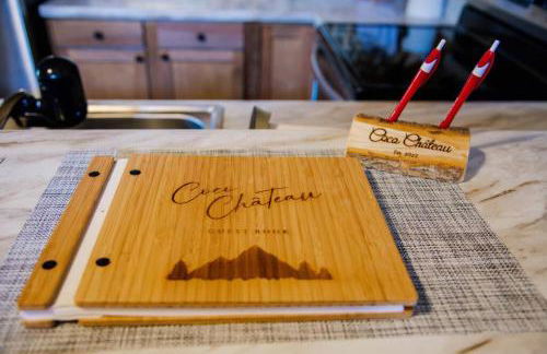 Rustic Chic Alabama Cabin w Loft Fire Pit Pet Friendly Fenced Yard Lake Guntersville - Coco Chateau - Foto 42