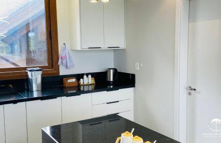 Luxuoso apartamento de 3 suítes frente rua torta - Foto 45