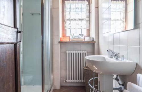 Sunny holiday home with swimming pool - Photo 33