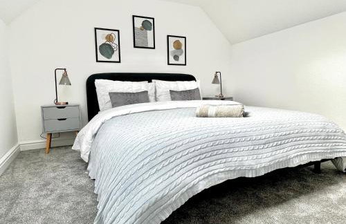 Central, Stylish - 2 Bed Property, The Stable @ Warrenfield, Free WiFi & Parking - Foto 5