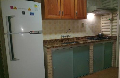 Chalé alpino em canela rs todo mobiliado com cozinha lareira split Wi-Fi 2 quartos perto do centro - Foto 20