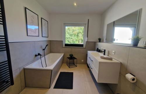 Ferienwohnung am See - Obergeschoss - Ruhige Lage - Eigener Garten - Foto 8