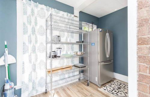 Steps to JMU & I-81 Fenced Yard Walk 2 Starbucks - Foto 30