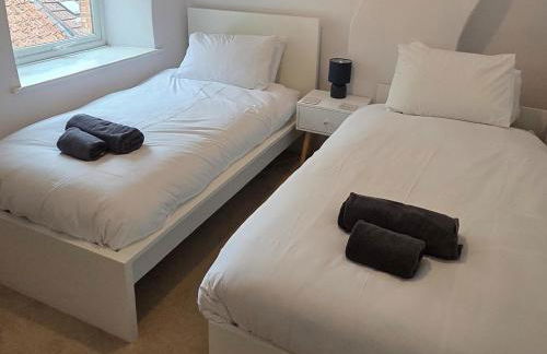 Stamford- Contractors -parking-pets - Foto 14