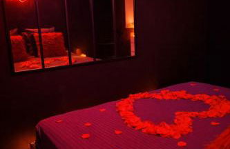 Eden House, Cocon sensuel et romantique avec jacuzzi - Foto 3