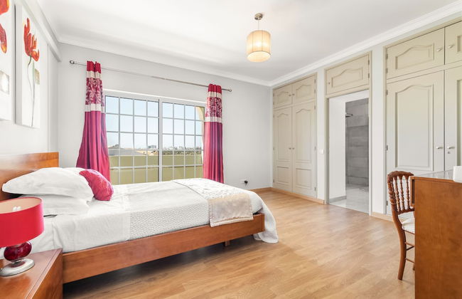 Villa Amendoeira in Olhos de gua - Foto 26