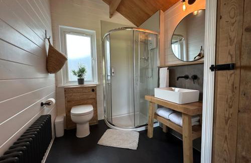 The Cabin log fire cosy home - Foto 5