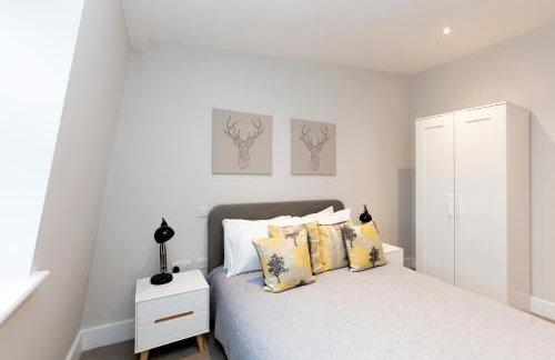 Stunning Central Windsor Town House With Parking - Foto 34