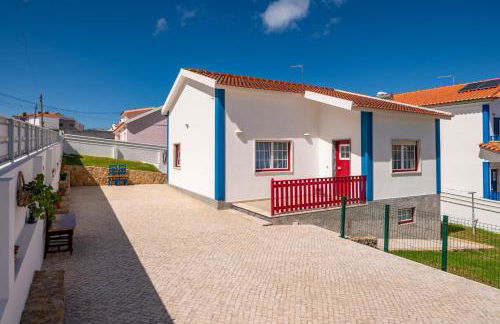 FLH Carvoeira House with Terrace - Photo 1