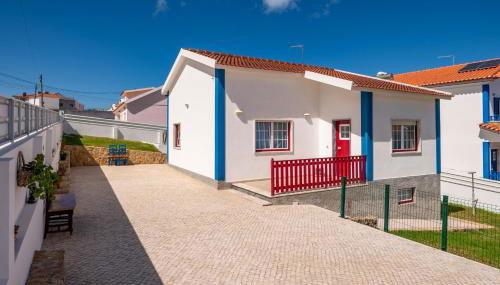 FLH Carvoeira House with Terrace - Photo 1