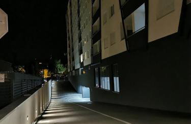 CITY CENTER PEARL #new#free reserved parking in garage elevator direct access#business and pleasure#city view&balcony&sunny&cafes&markets&tram#city center#working room#2 toliets#2 bedrooms - Photo 41