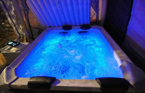 AAA View Private Terrace Outdoor Heated Hot Tub Family Fun - Photo 7