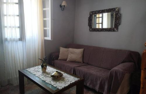 Thalia's Cottage - Cozy, Romantic Retreat with Sea & Mountain views - Photo 8