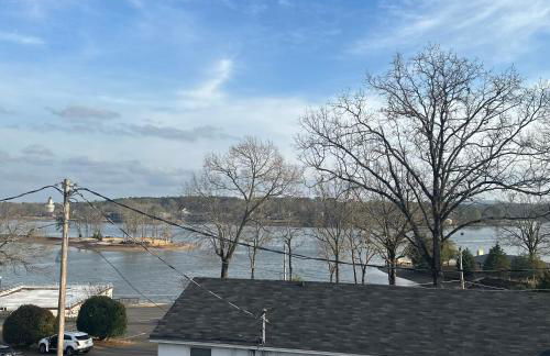 LAKEFRONT 7 MIN to OAKLAWN & 10 MIN to DOWNTOWN STR License #A22-0004 - Foto 17