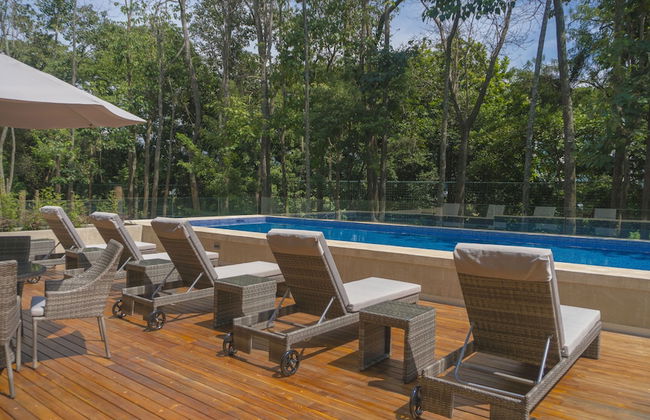 BEE Suites Santa Ana - Foto 47