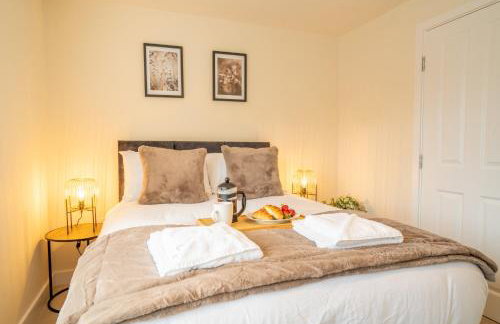 3 Beds with off-street parking for 2 cars, fast Wifi, sleeps 6 - Foto 7