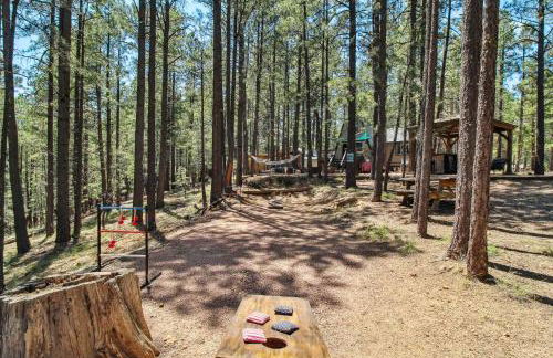 Near Trails Forest Lake Retreat with Backyard Oasis - Foto 33