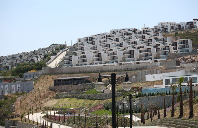 1 Bedroom Apartment Lake View 3 by Likya Global - Photo 25