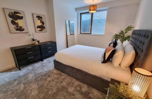 Stunning 4-bedroom Townhouse with Free Parking - Foto 12