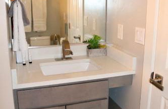 Modern Mini Golf Oasis - Foto 51