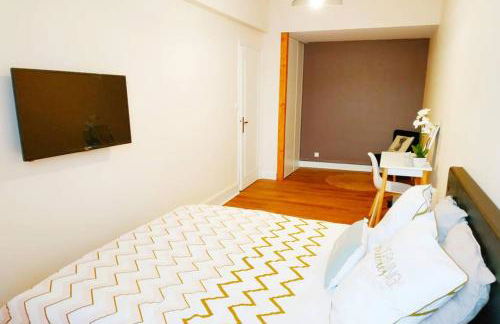 157m2, 4 chambres, 4 salles de bains, 2 WC, 2 parkings en hypercentre - Foto 25