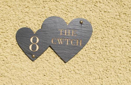 The Cwtch, Log Fire, Sleeps 6, Nr Zip World, Brecon and Bike Park Wales - Photo 34