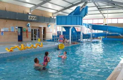 Rated Superb - Award-Winning Family Holiday Park - Live Shows, Themed Events, and Activities for All Ages, Day and Night - WiFi, Netflix, Linens - Gym, Sauna - Spotless, Quiet, Secluded, Parking - Restaurant, Shop, Bar - Foto 34