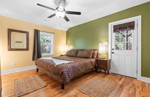 Boho 5BR Modern Villa w Hot Tub, Grill, Patio and Backyard - Foto 5