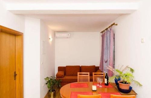 Apartments Ere Zuronja-One-Bedroom Apartment with Sea View 3 - Photo 26