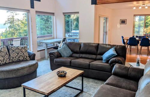 Villa w/ Amazing Bay Views Near Beach w/ Garden, Ping Pong - Foto 4