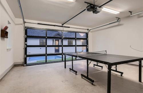 Stunning home - walk to square & heated pool - Foto 18