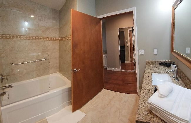 Lakeview Hotel - Photo 15